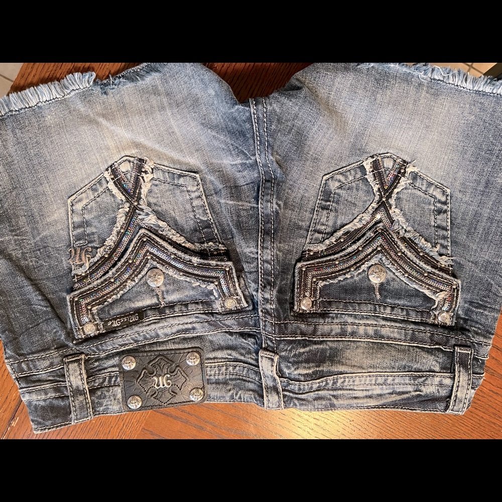 Women’s Miss Me shorts size 33